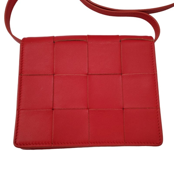 Bottega Vaneta RED MINI CASSETTE CROSSBODY BAG authentic - Picture 2 of 14